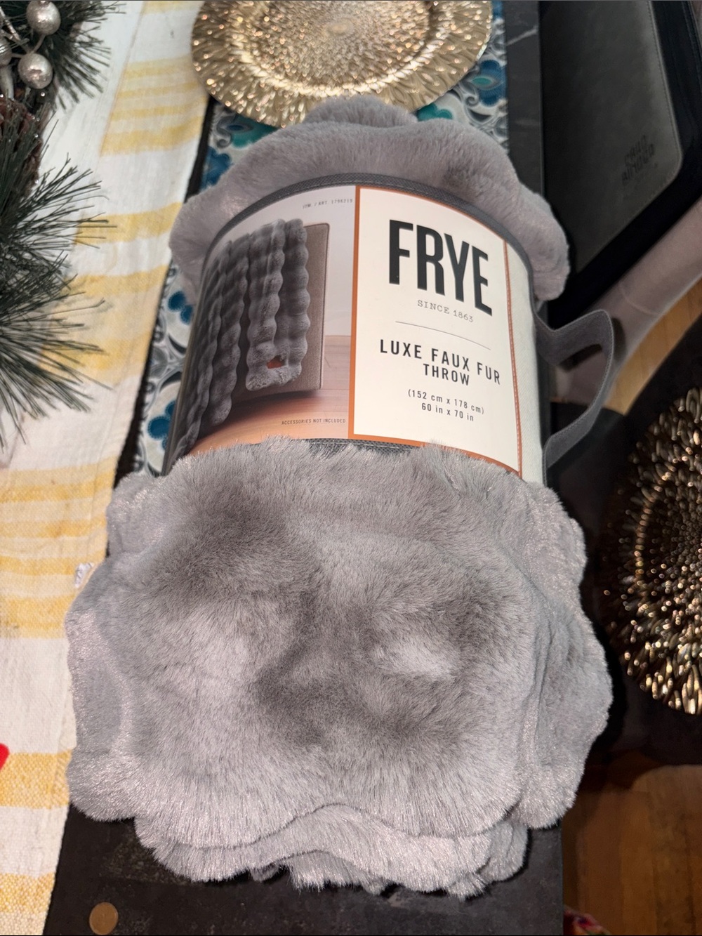 FRYE Luxe Faux Fur Throw - Light Grey